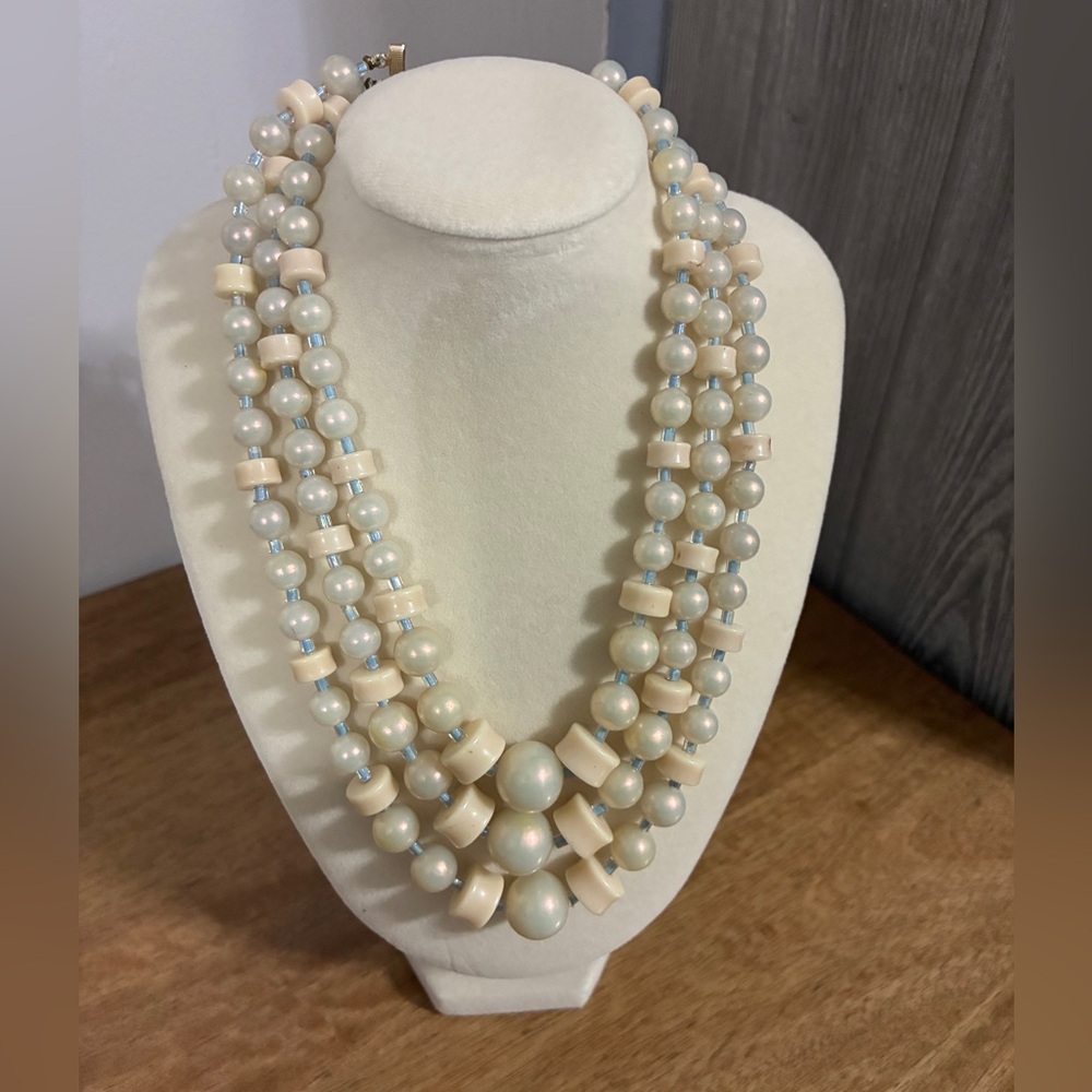 Vintage 3-line retro beads necklace